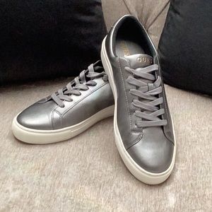 Mens sneakers